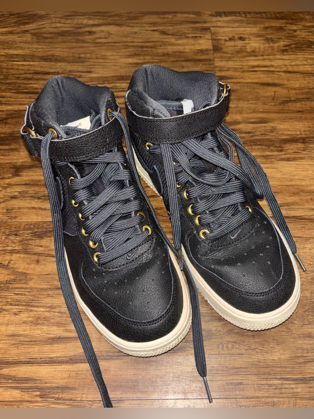 Nike Air Force 1 Sneakers Size 6.5 Youth Girls